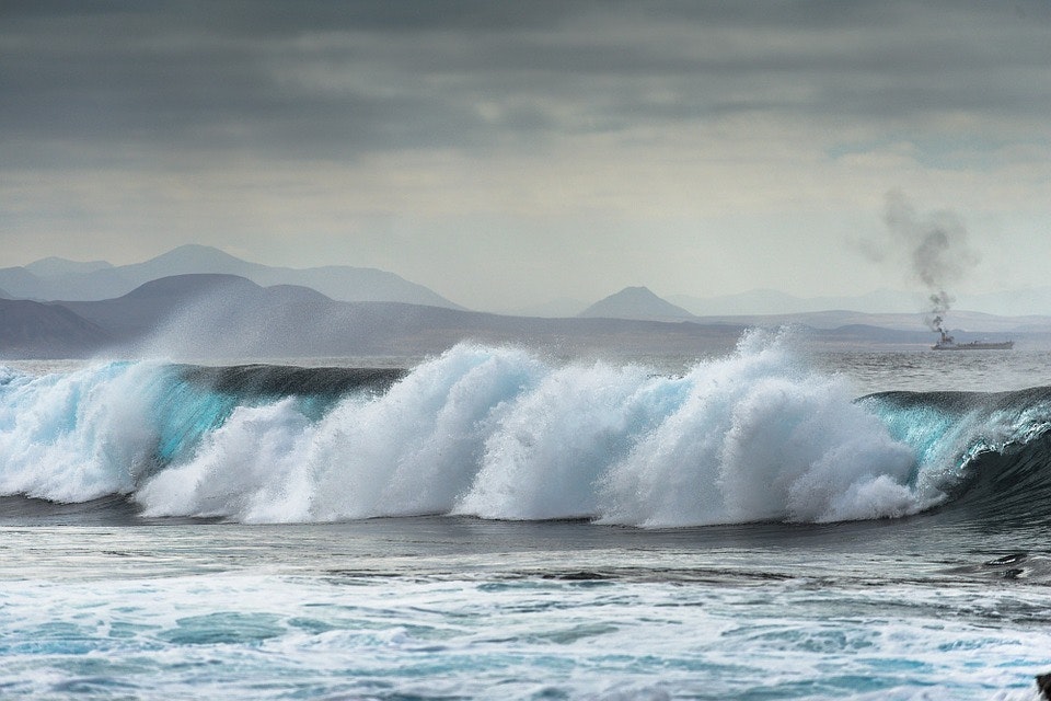 Grid connected wave farm for Lanzarote